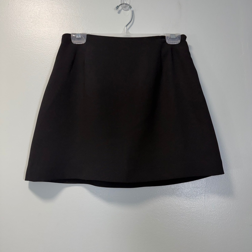 Larry Levine Stretch Black Mini Skirt Size 6 Darts Side Zip Lined Classic
